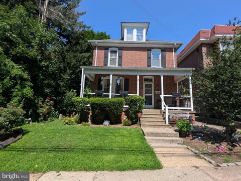 33 CENTRE AVENUE