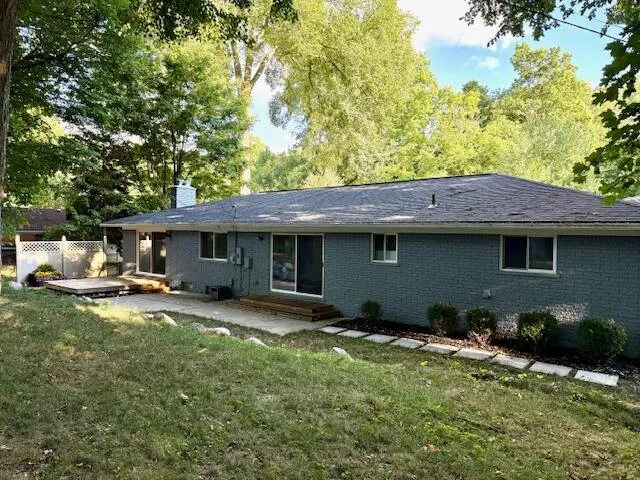 46250 Bloomcrest Drive Northville, MI 48167