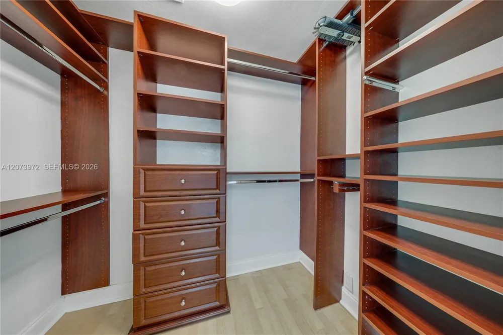 800 SE 3rd Ter Pompano Beach, FL 33060