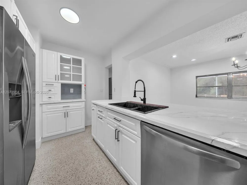 5450 SW 55th Ave Davie, FL 33314