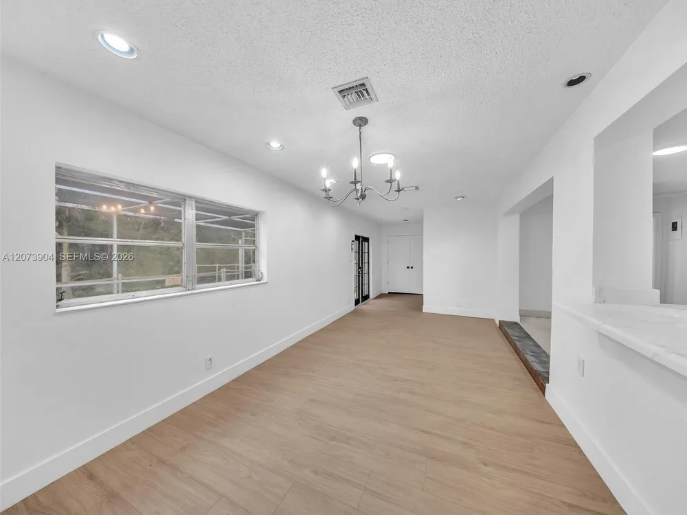 5450 SW 55th Ave Davie, FL 33314