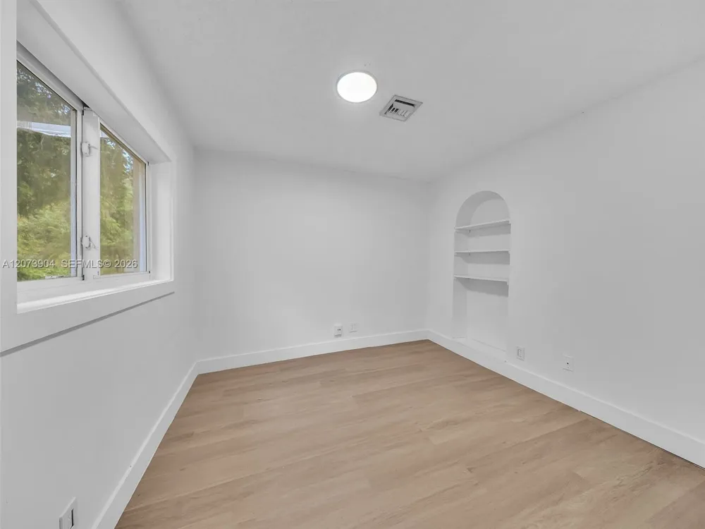 5450 SW 55th Ave Davie, FL 33314