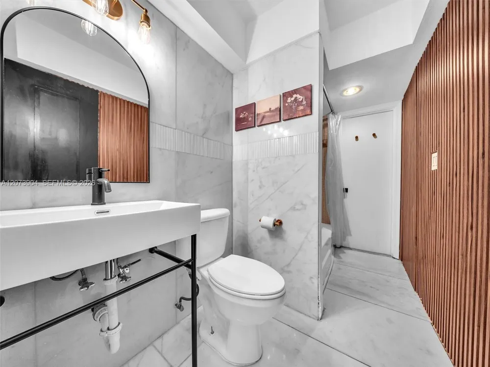 5450 SW 55th Ave Davie, FL 33314