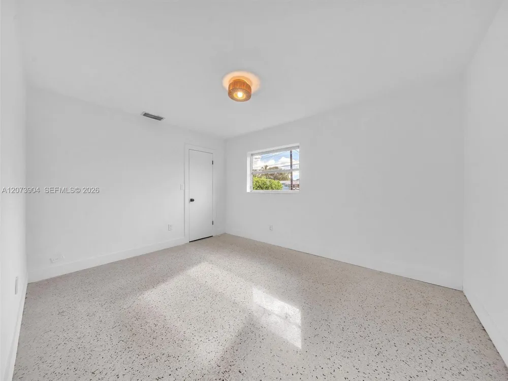 5450 SW 55th Ave Davie, FL 33314