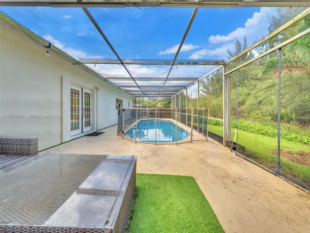 5450 SW 55th Ave Davie, FL 33314