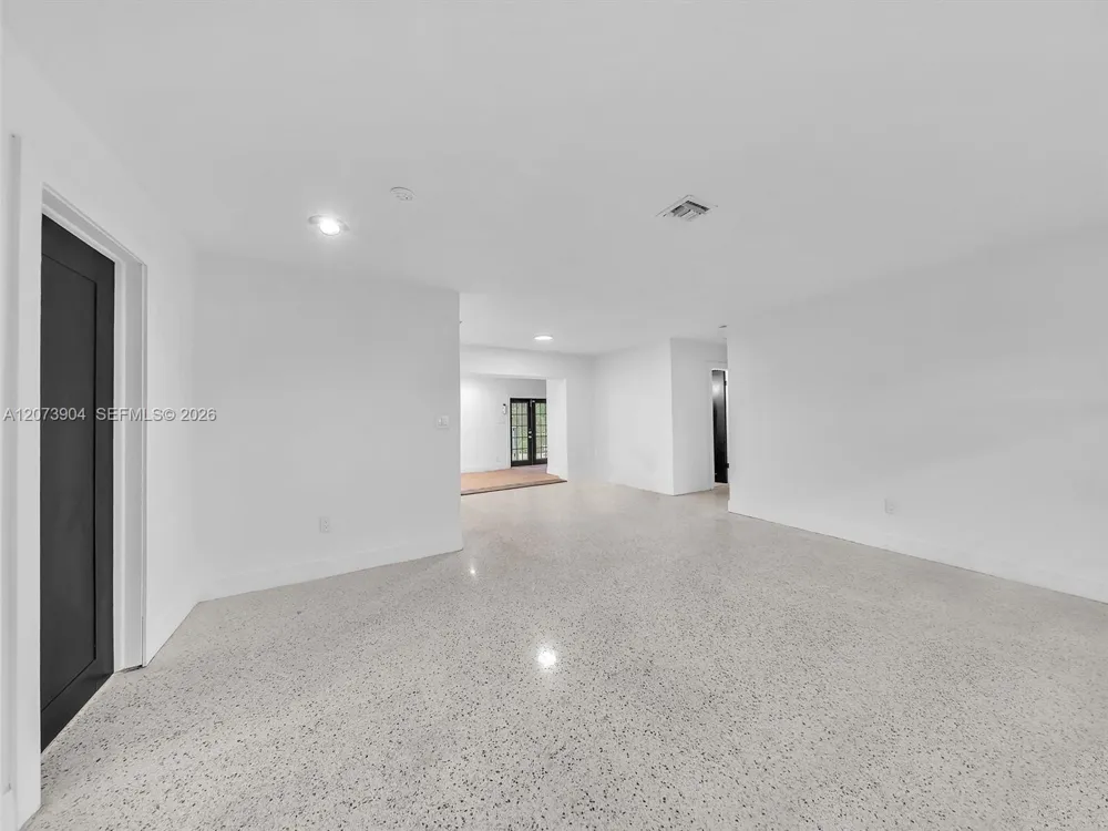 5450 SW 55th Ave Davie, FL 33314