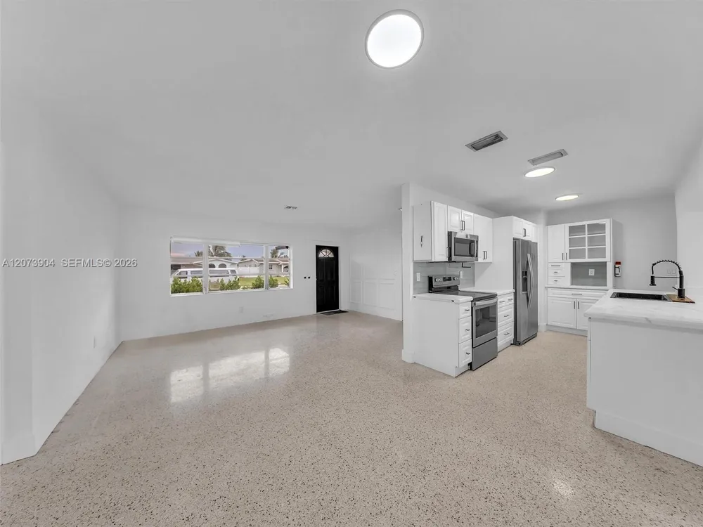 5450 SW 55th Ave Davie, FL 33314