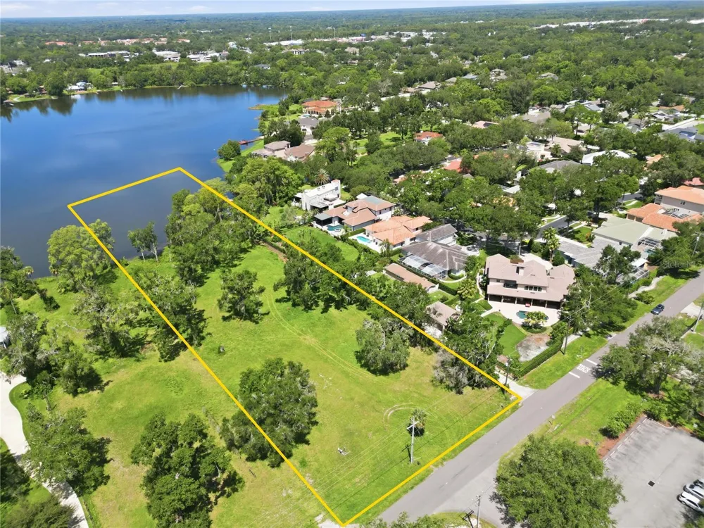 13416 LINCOLN AVENUE Tampa, FL 33618