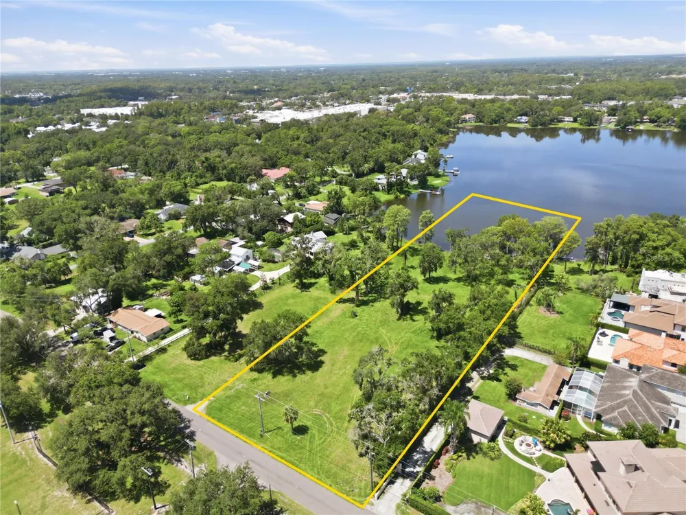13416 LINCOLN AVENUE Tampa, FL 33618