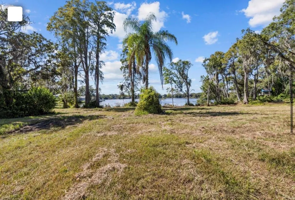 13414 LINCOLN AVENUE Tampa, FL 33618