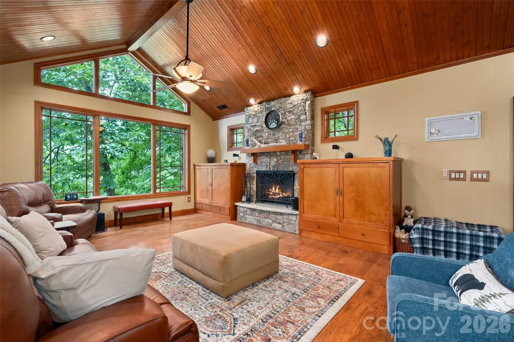 270 Par 3 Road Whittier, NC 28789