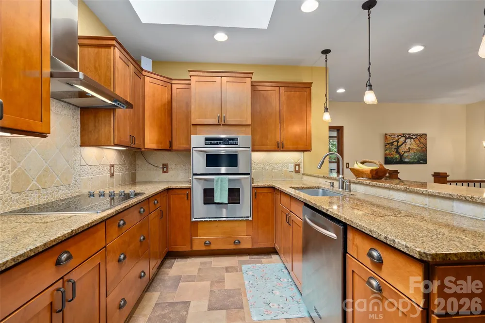 270 Par 3 Road Whittier, NC 28789