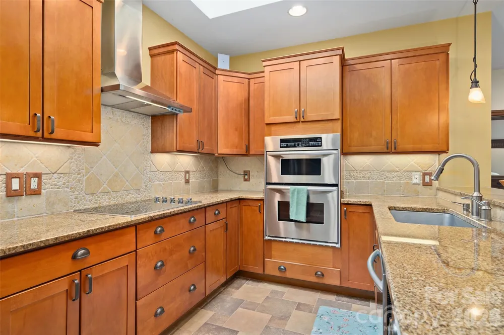 270 Par 3 Road Whittier, NC 28789