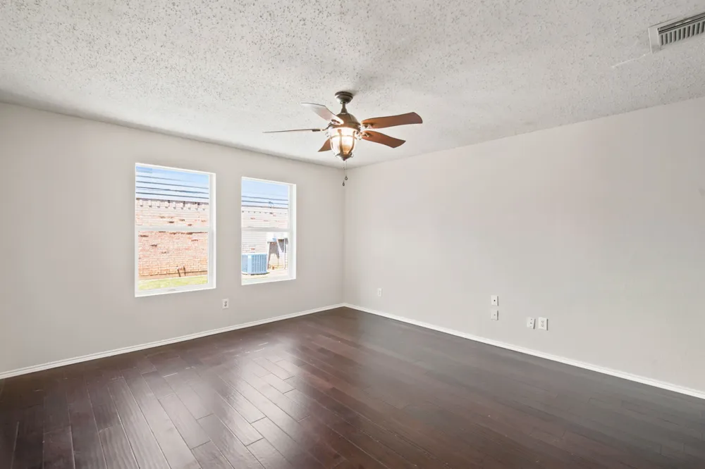 300 Deer Run Drive Sanger, TX 76266