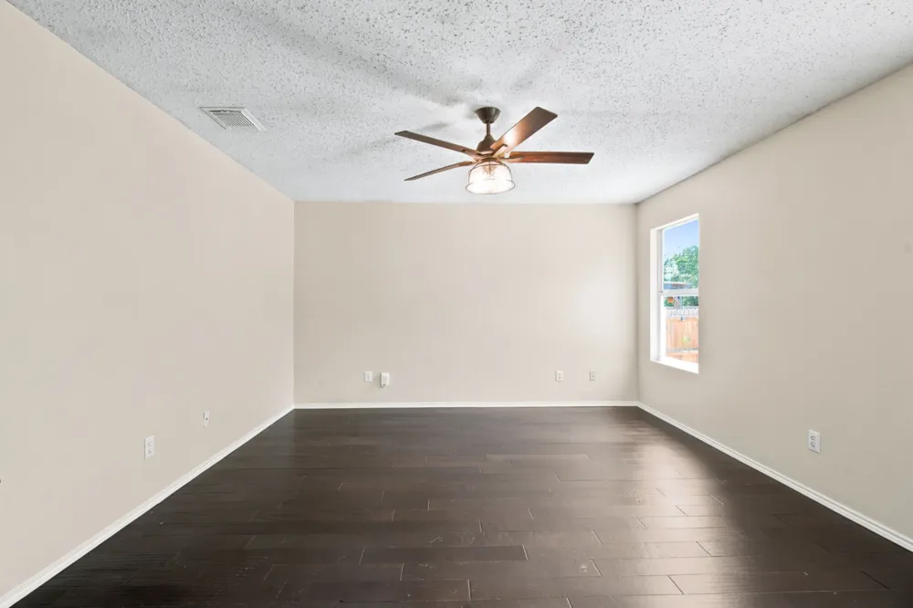 300 Deer Run Drive Sanger, TX 76266