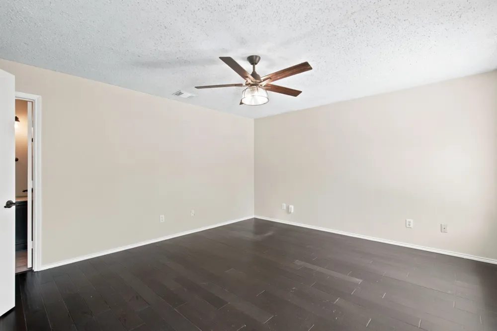 300 Deer Run Drive Sanger, TX 76266