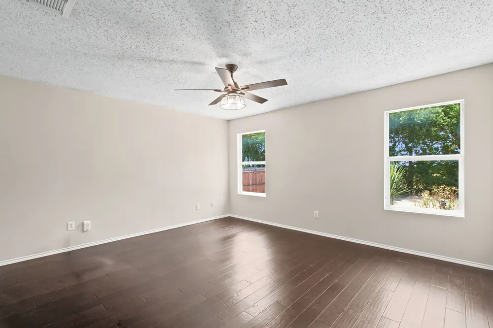300 Deer Run Drive Sanger, TX 76266