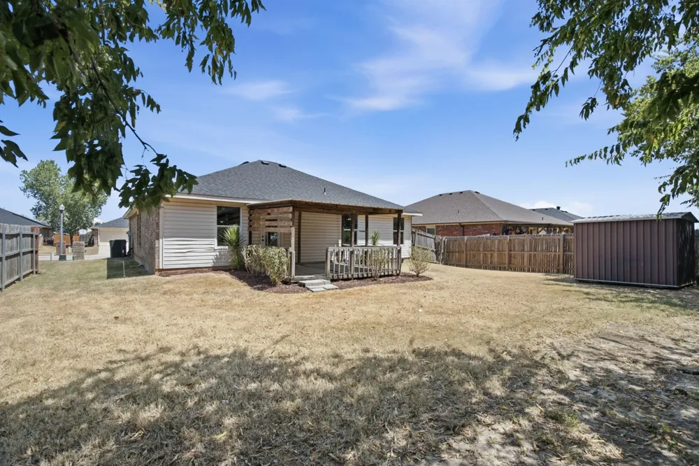 300 Deer Run Drive Sanger, TX 76266