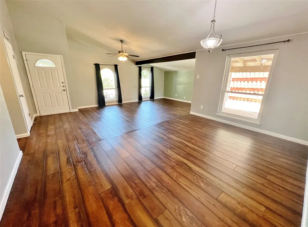 3100 Chestnut Road Carrollton, TX 75007