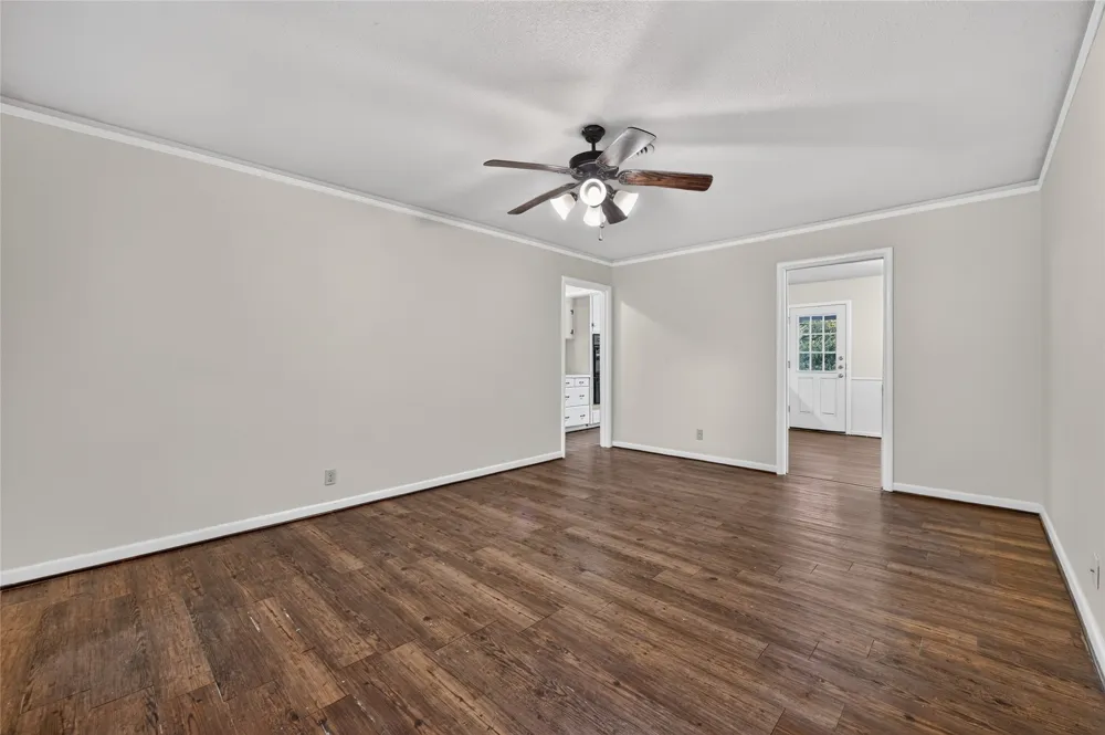 5016 Sabelle Lane Haltom City, TX 76117