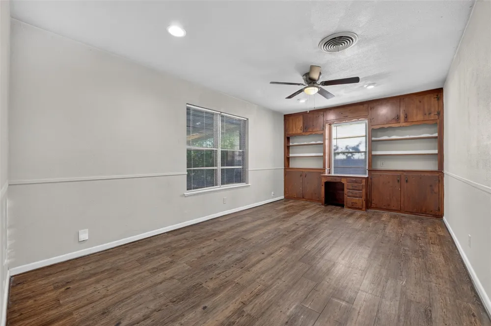 5016 Sabelle Lane Haltom City, TX 76117