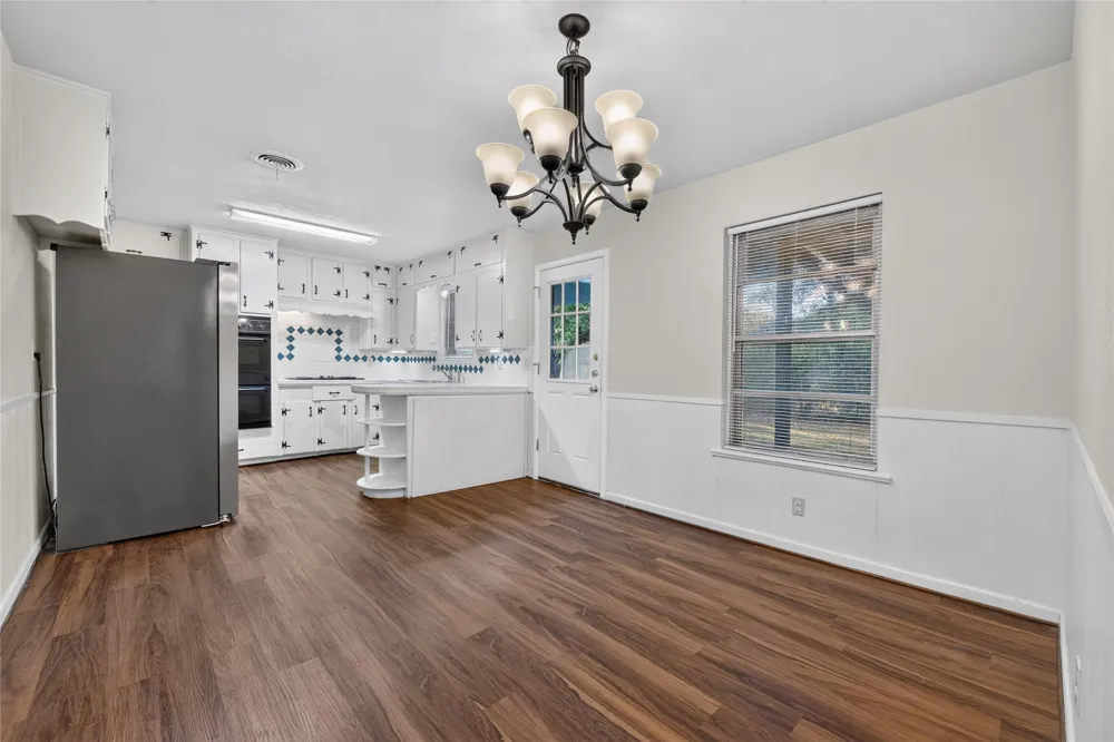 5016 Sabelle Lane Haltom City, TX 76117