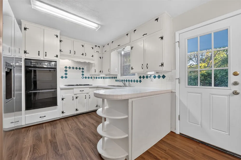5016 Sabelle Lane Haltom City, TX 76117