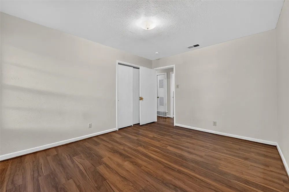 5016 Sabelle Lane Haltom City, TX 76117