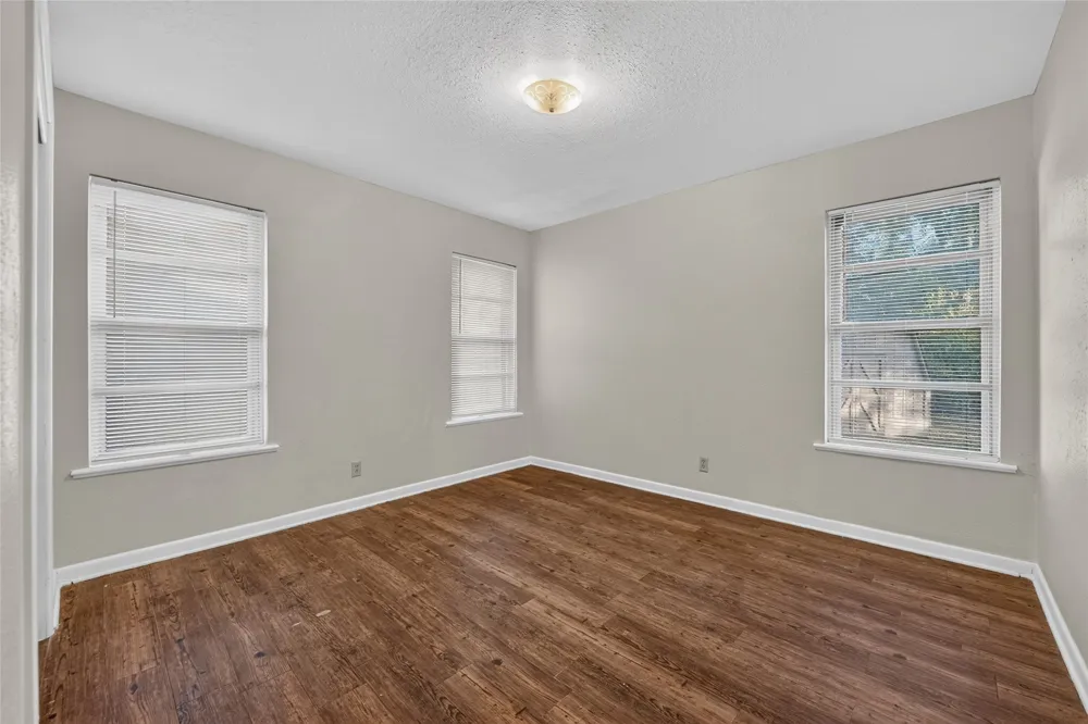 5016 Sabelle Lane Haltom City, TX 76117