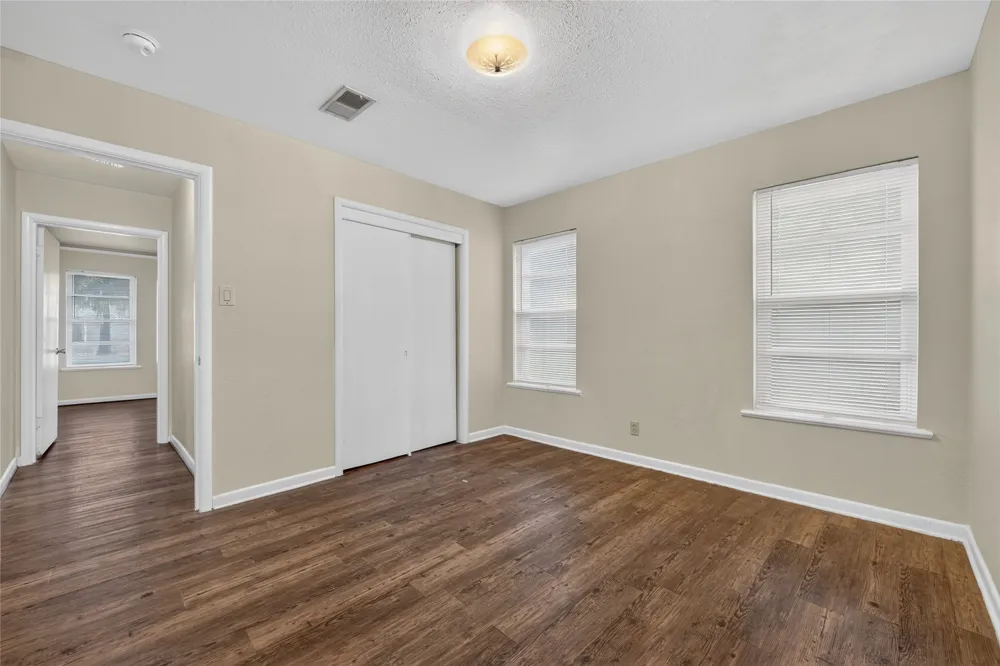 5016 Sabelle Lane Haltom City, TX 76117