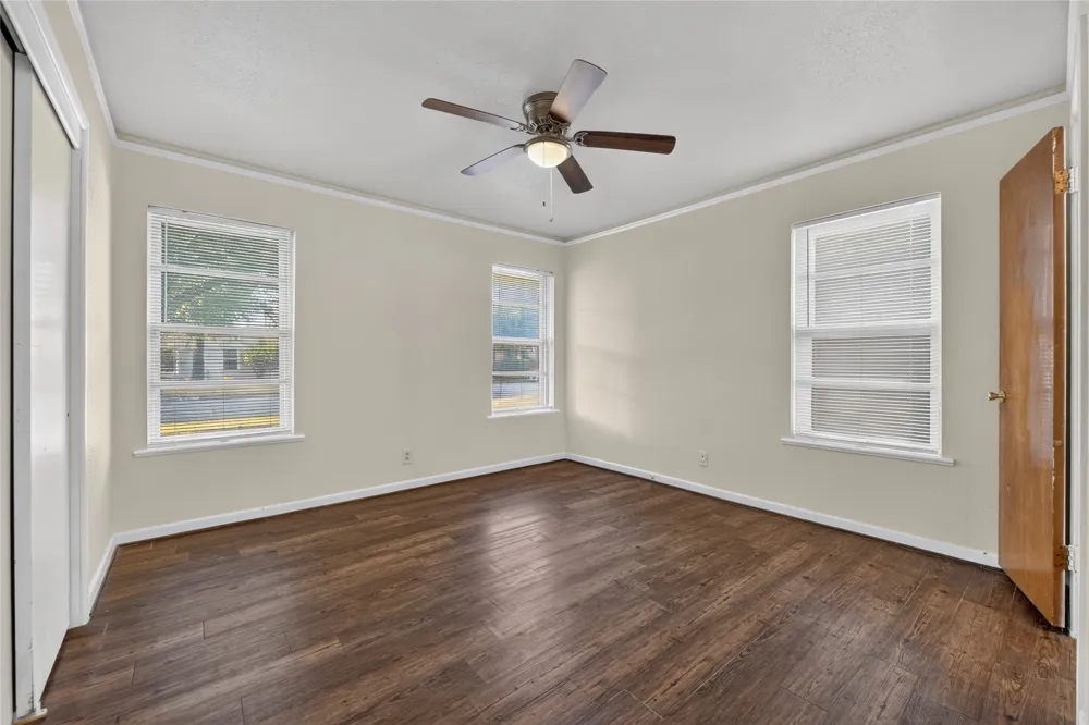 5016 Sabelle Lane Haltom City, TX 76117