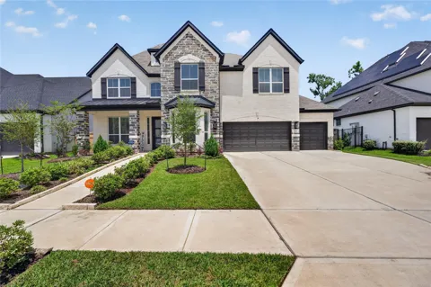 1923 Cathedral Bend Drive