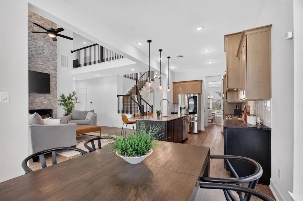 1923 Cathedral Bend Drive Missouri City, TX 77459