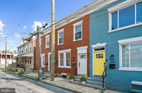 342 HAND AVENUE