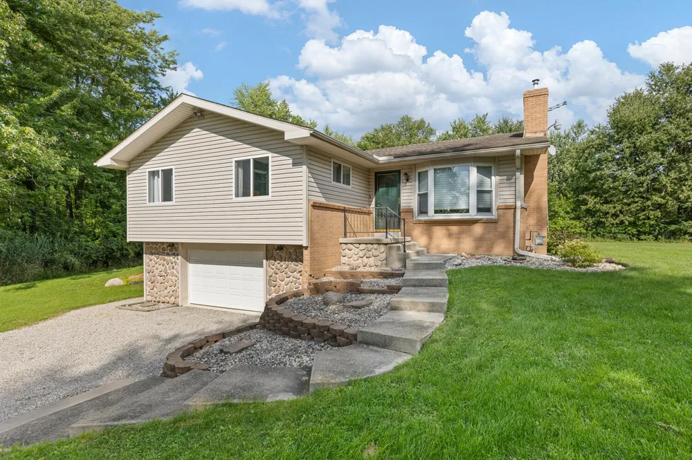 7133 Sand Creek Highway Sand Creek, MI 49279