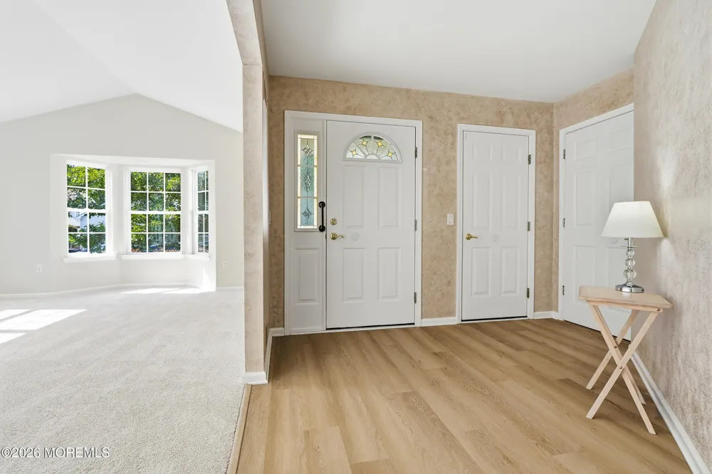 9 Sandhurst Road Lakewood, NJ 08701