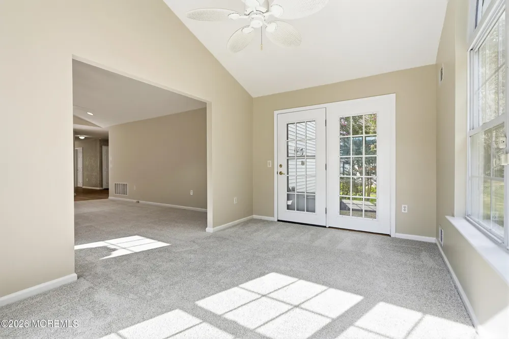 9 Sandhurst Road Lakewood, NJ 08701