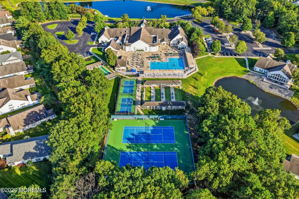 9 Sandhurst Road Lakewood, NJ 08701