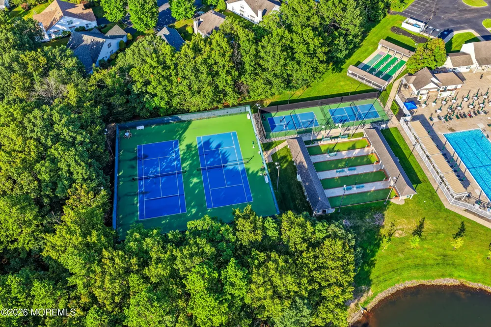 9 Sandhurst Road Lakewood, NJ 08701