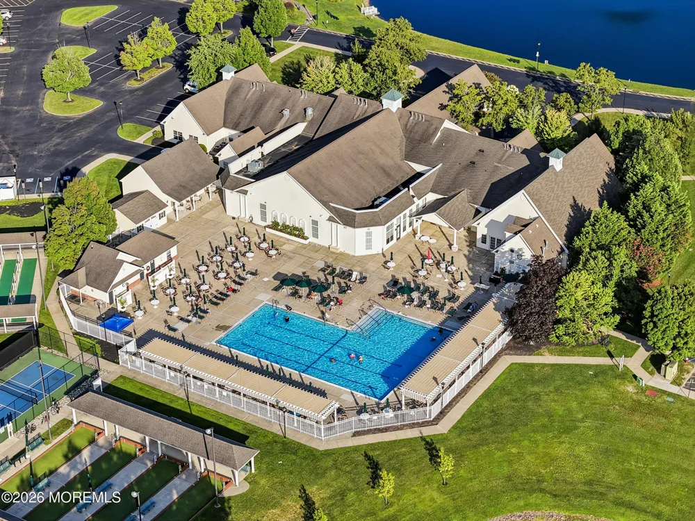 9 Sandhurst Road Lakewood, NJ 08701