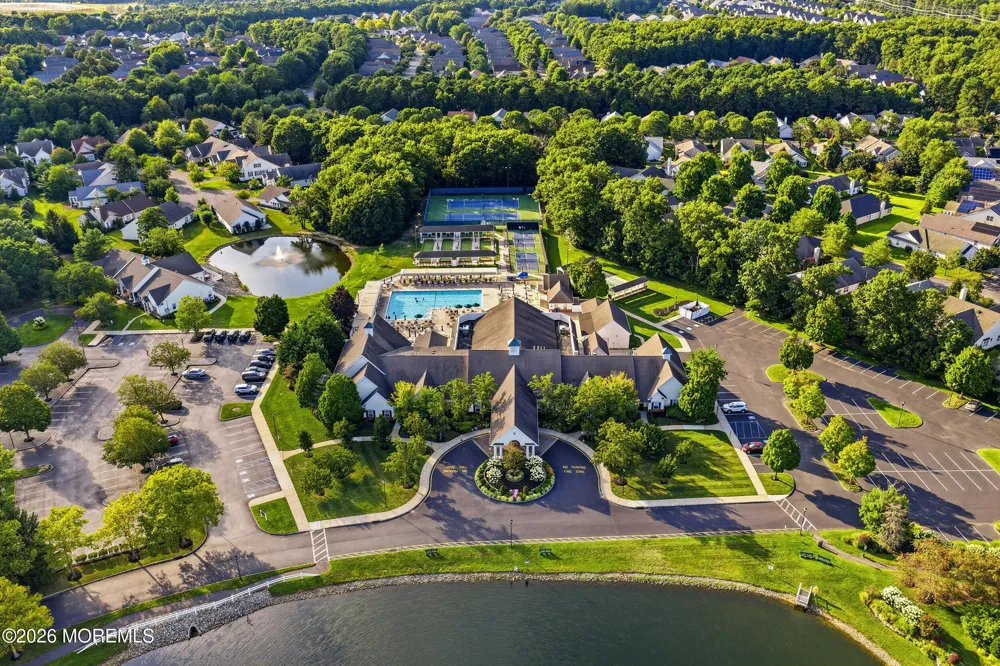 9 Sandhurst Road Lakewood, NJ 08701