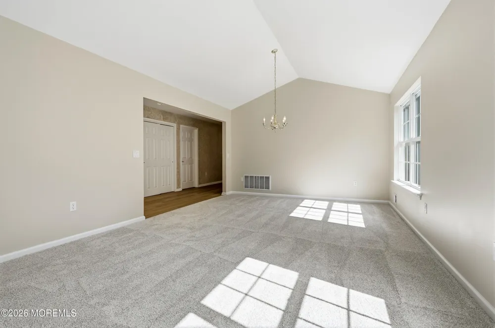 9 Sandhurst Road Lakewood, NJ 08701