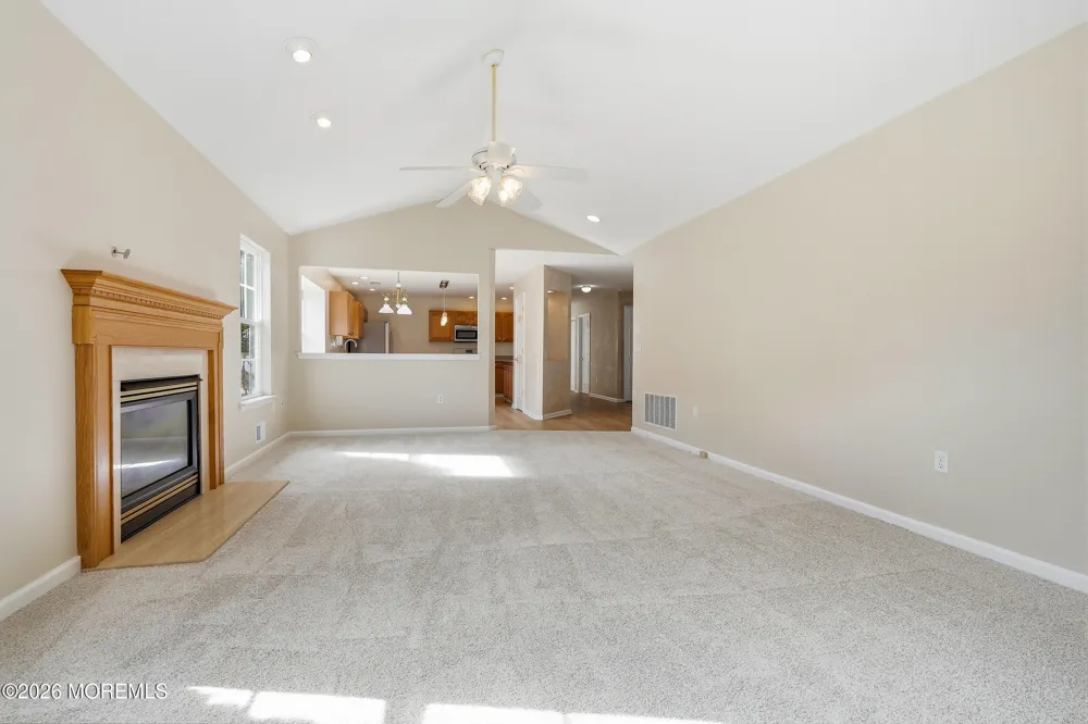 9 Sandhurst Road Lakewood, NJ 08701