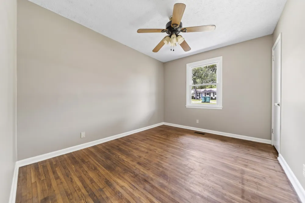 5035 Bonnameade Dr Hermitage, TN 37076
