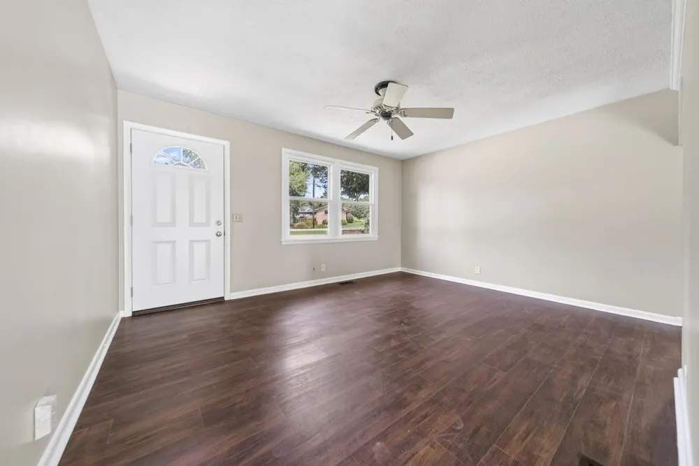 5035 Bonnameade Dr Hermitage, TN 37076