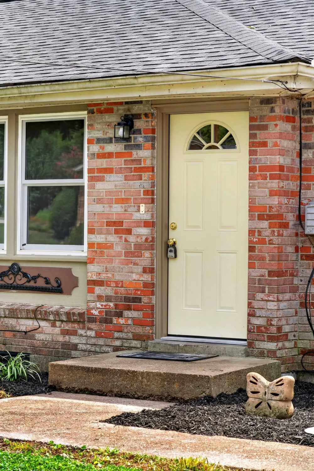 5035 Bonnameade Dr Hermitage, TN 37076