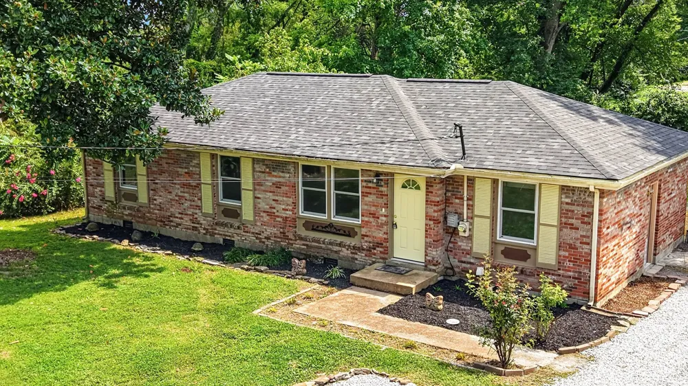 5035 Bonnameade Dr Hermitage, TN 37076