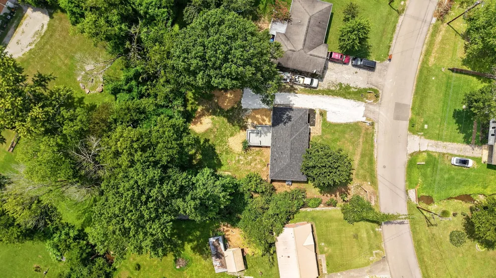 5035 Bonnameade Dr Hermitage, TN 37076