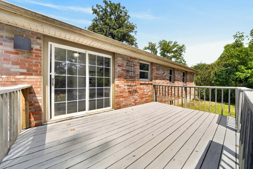 5035 Bonnameade Dr Hermitage, TN 37076