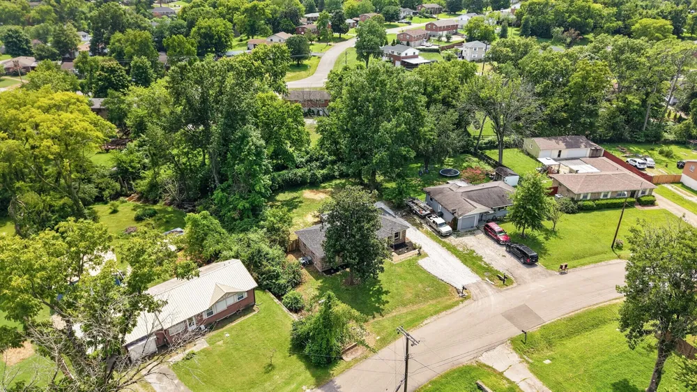 5035 Bonnameade Dr Hermitage, TN 37076